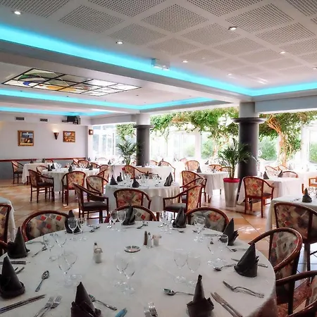 Logis - Restaurant L Enclos Donneville