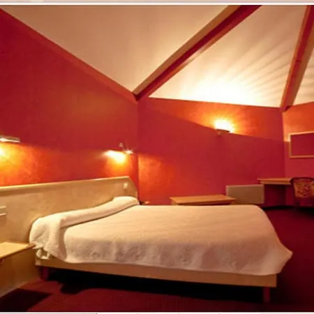 Logis - Restaurant L Enclos 2* Donneville