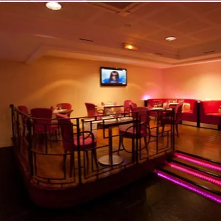 Logis - Restaurant L Enclos Donneville