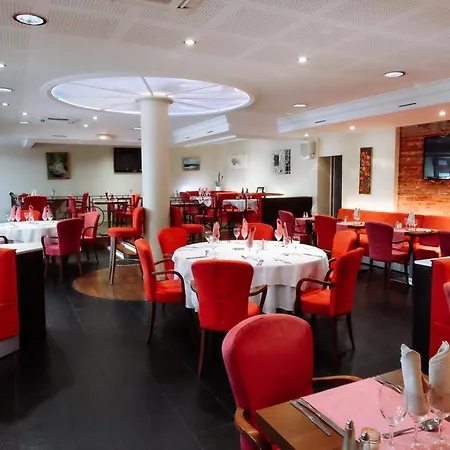 Logis - Restaurant L Enclos 2*