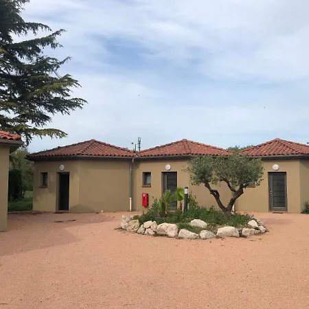 Motel Logis - Restaurant L Enclos 2*