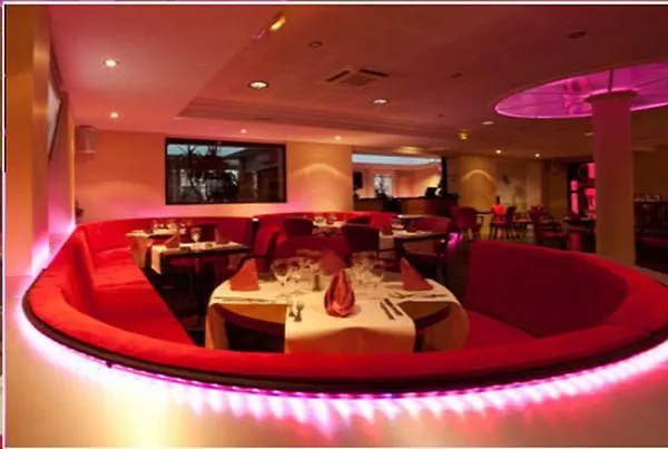 Logis - Restaurant L Enclos Μοτέλ 2*