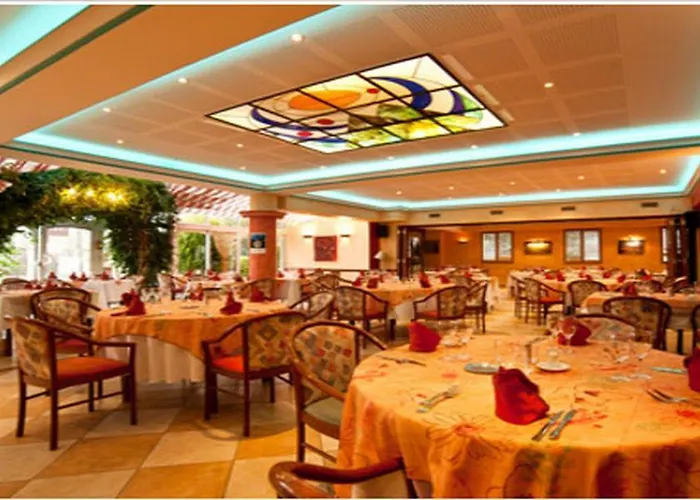 Μοτέλ Logis - Restaurant L Enclos