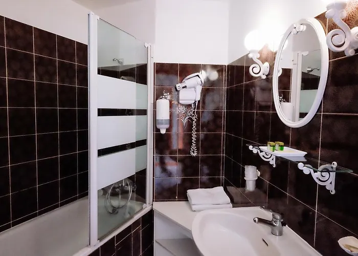 Μοτέλ Logis - Restaurant L Enclos